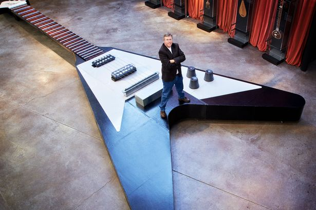 world record for the worlds largest guitar