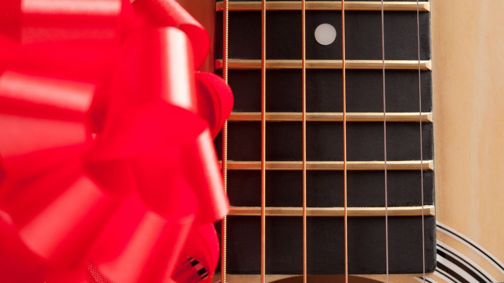 best gifts for guitar players (3)