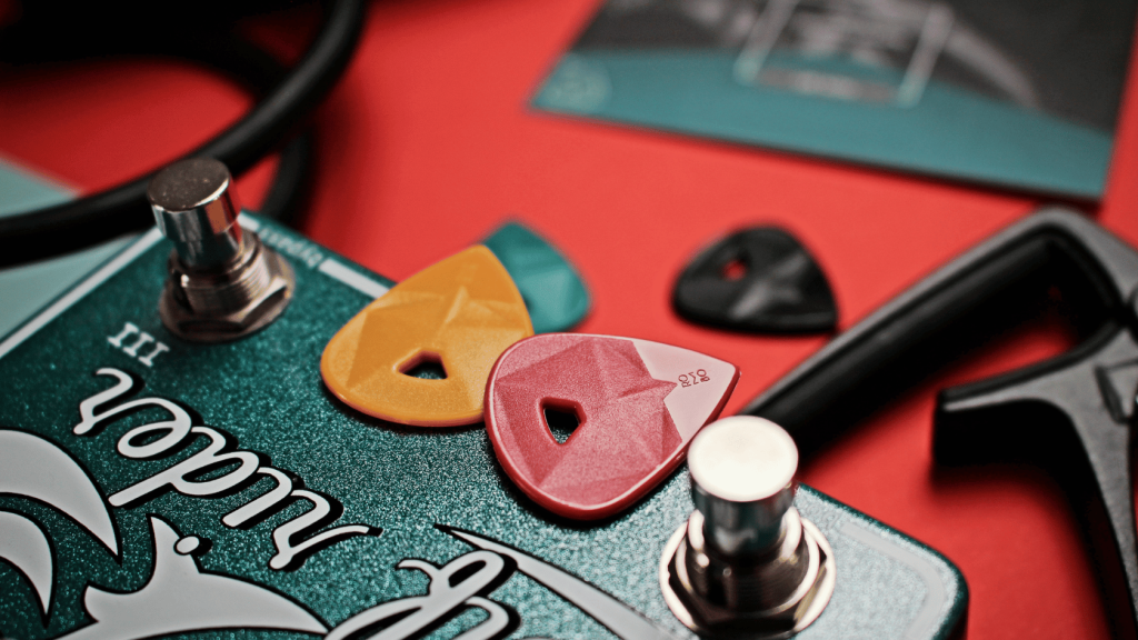 Guitar Picks and guitar pedal